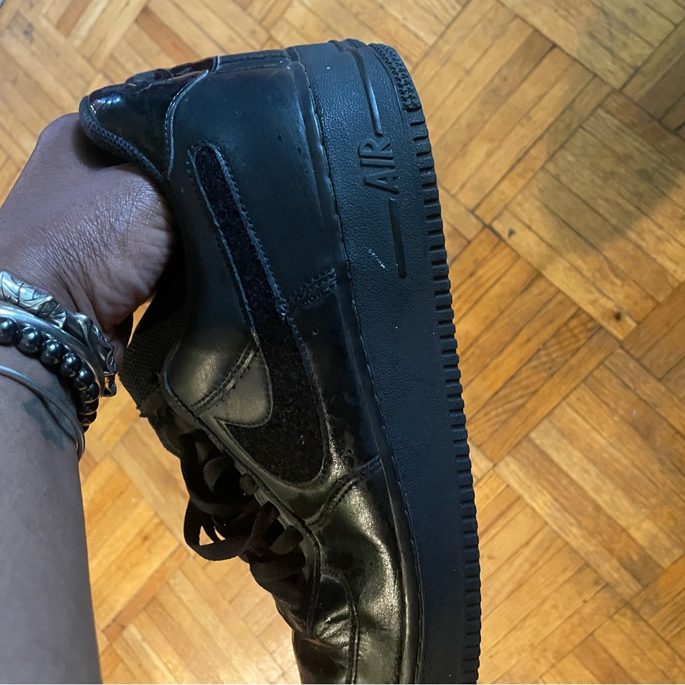 Nike Black Platform Sneakers Sleek Modern Design